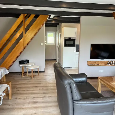 Nurdachhaus Hoher Weg 54 *